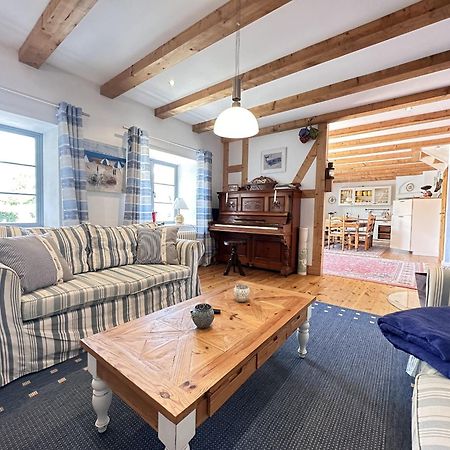 Ferienhaus Kleine Flucht Neuendorf Putbus Esterno foto