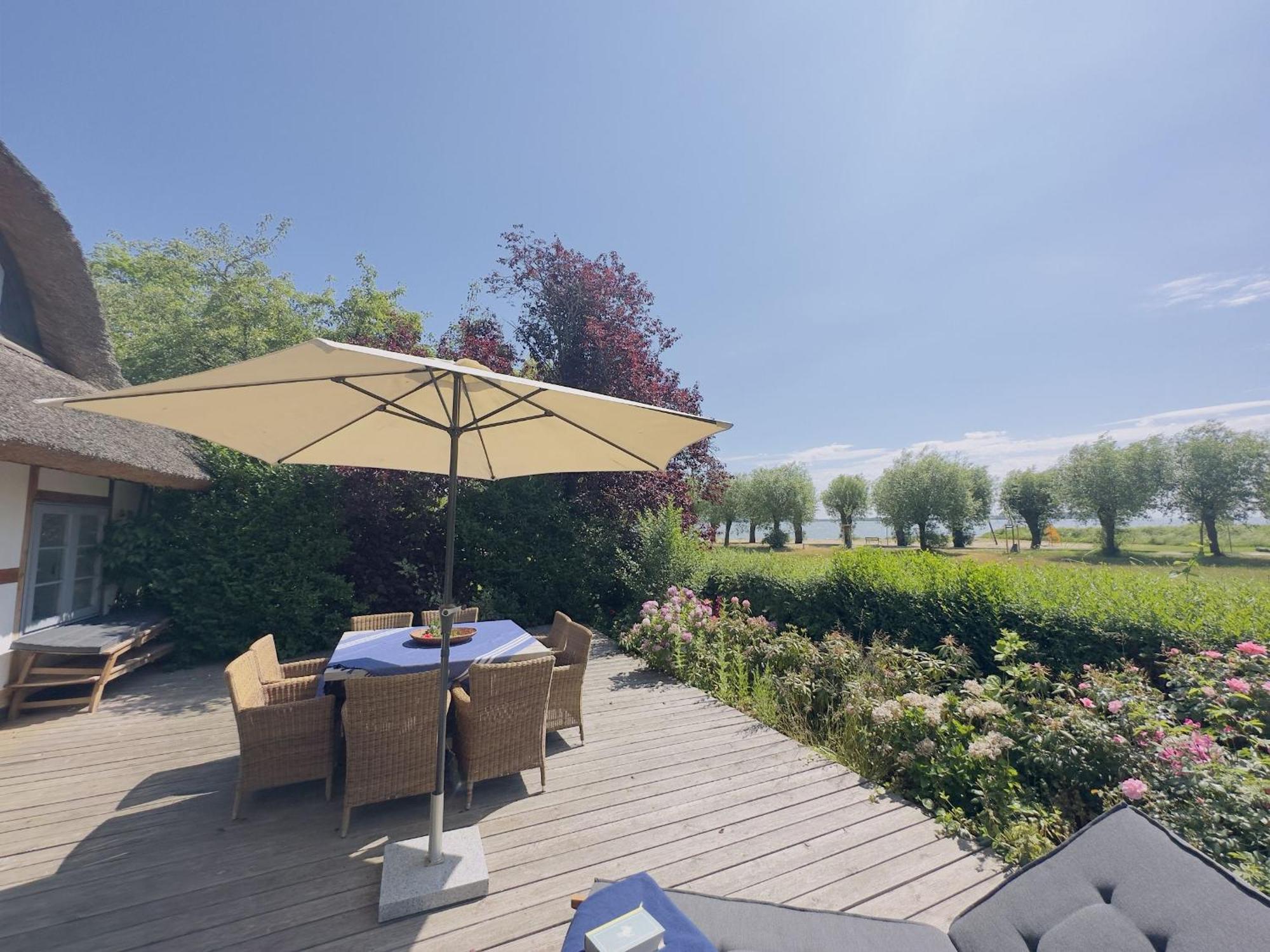 Ferienhaus Kleine Flucht Neuendorf Putbus Esterno foto