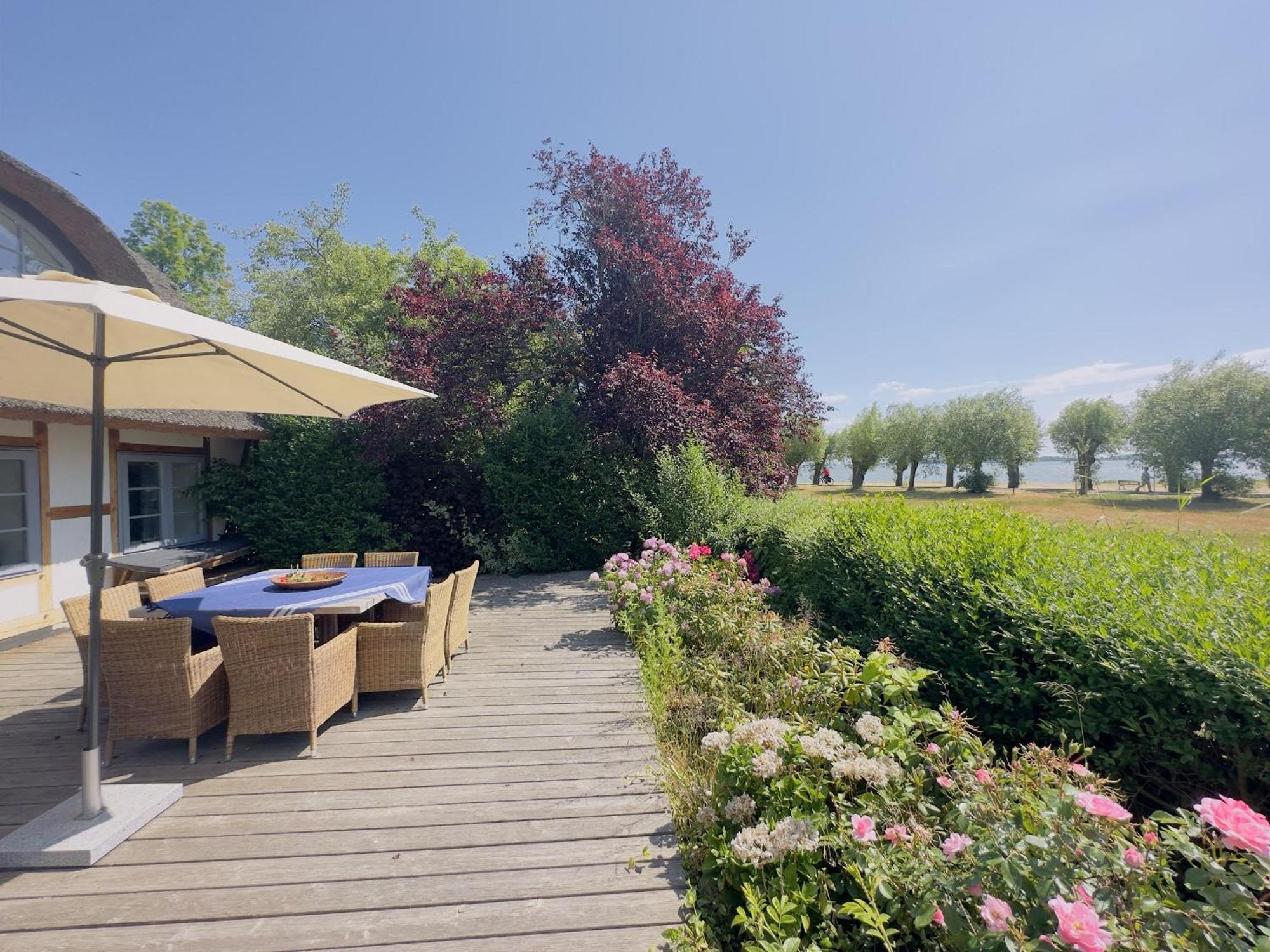 Ferienhaus Kleine Flucht Neuendorf Putbus Esterno foto