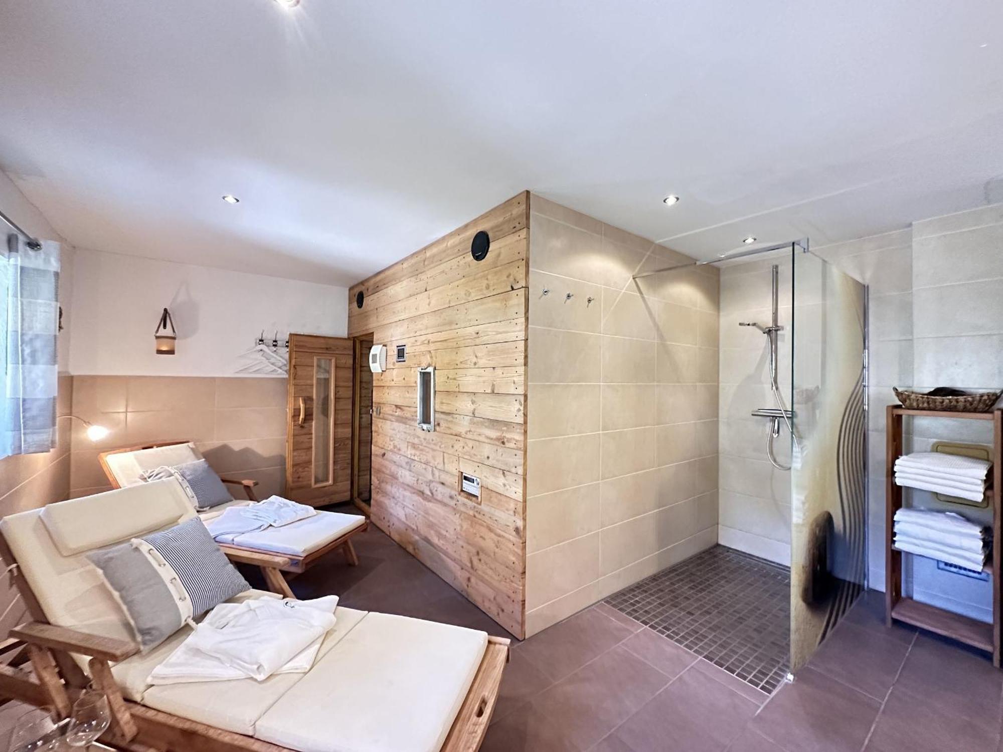 Ferienhaus Kleine Flucht Neuendorf Putbus Esterno foto